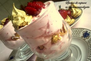 Spuma de capsuni cu bezea caramelizata