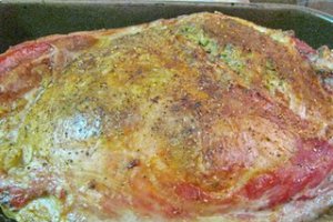 Piept de miel umplut, cu garnitura de cartofi noi calugaresti