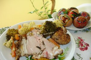 Miel la cuptor cu garnitura de legume