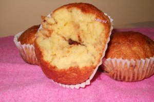 Briose cu dulceata de capsuni