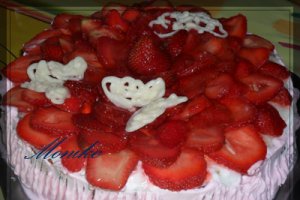 Tort capsunos