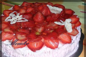 Tort capsunos