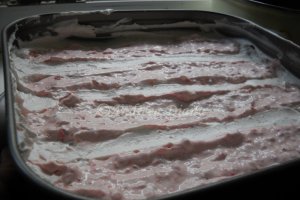 Prajitura cu crema de capsuni si iaurt