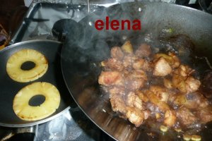 Carne de porc cu ananas