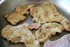 Piept de curcan in sos de piper roz