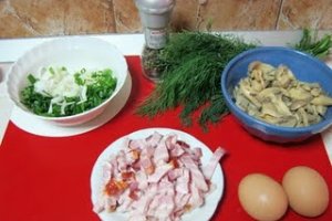 Clatite umplute in sos de marar verde
