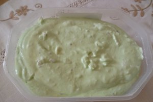 Inghetata de pepene galben, kiwi si ciocolata