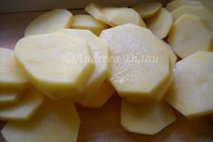 Cartofi gratinati, o reteta gustoasa si spornica