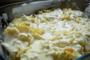 Cartofi gratinati, o reteta gustoasa si spornica