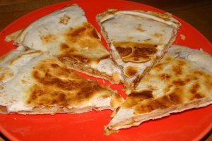 Quesadilla cu unt de arahide