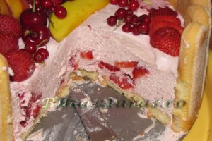 Tort cu ricotta si capsuni "Vis de fructe"