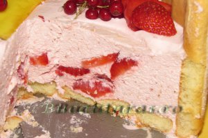 Tort cu ricotta si capsuni "Vis de fructe"