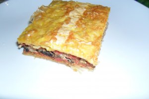 Placinta cu carne si ciuperci