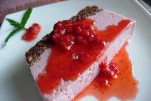 Deliciu cu lapte condensat si capsuni