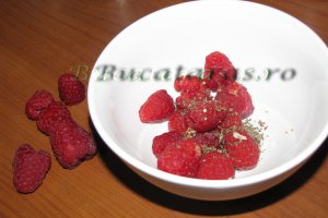 Vinegreta cu zmeura