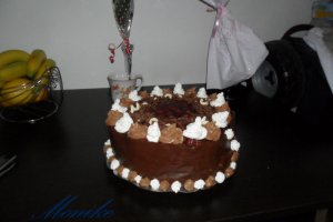 Tort cu ciocolata si visine