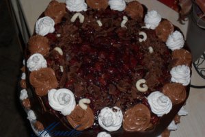 Tort cu ciocolata si visine