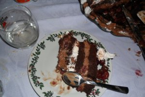 Tort cu ciocolata si visine