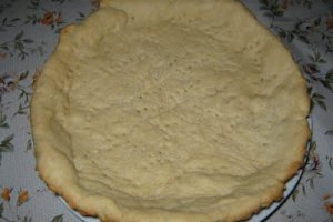 Tartă cu frişcă şi fructe
