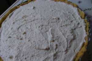 Tartă cu urdă şi coacăze roşii