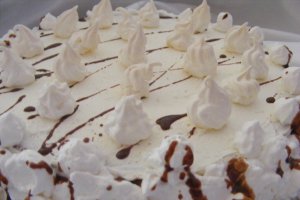 Tort cu lemon curd si mousse de ciocolata alba
