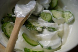 Salata de castravete cu iaurt