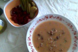 Iahnie de fasole boabe cu carne afumata