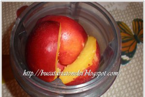 Muffins cu nectarine