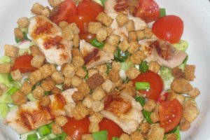 Salata verde cu piept de pui
