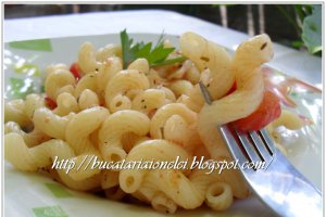 Paste cu rosii si busuioc
