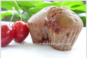 Muffins cu cacao si visine