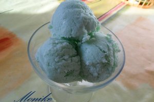Deliciu cu ceai verde si piersici caramel