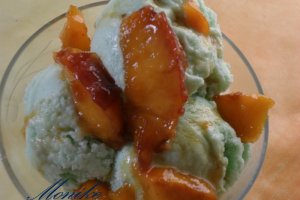 Deliciu cu ceai verde si piersici caramel