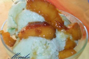 Deliciu cu ceai verde si piersici caramel
