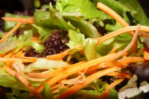 Legume sote cu salata de sezon