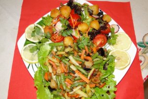 Legume sote cu salata de sezon