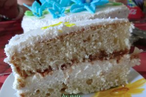 Tort cu crema de lamaie si gem de capsuni