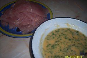 Snitel din piept de curcan cu patrunjel
