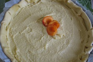 Tarta cu caise si crema "frangipane"