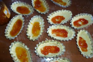 Tarte cu fructe si dulceata