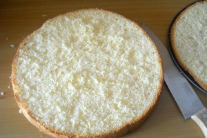 Tort stralucitor de visine