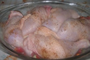 Pulpe de pui cu legume asortate
