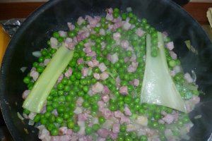 Orez cu mazare si pancetta