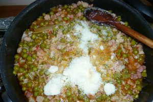 Orez cu mazare si pancetta