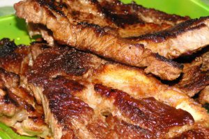 Carne de vita la grill electric,cu garnitura de cartofi fierti