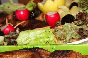 Carne de vita la grill electric,cu garnitura de cartofi fierti