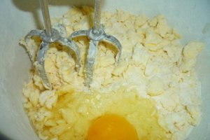Chec cu ciocolata si cirese