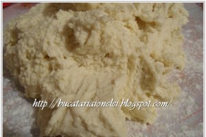 Fursecuri pisate cu furculita (Fursecuri gandac)