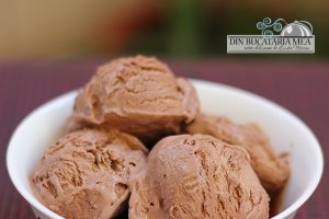 Inghetata cu cacao si ness