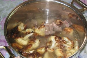 “M’nazalet Zahra”- Mancare de conopida cu carne –specifica tarilor arabe